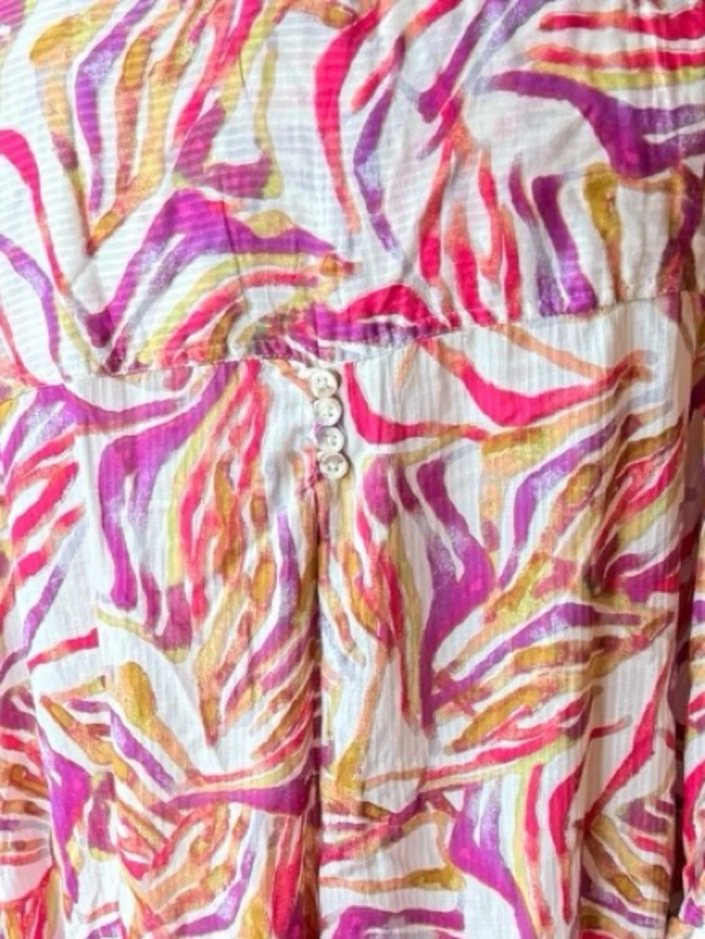 Intro. Multicolor Tunic Open Collar Button Details, 1X - Picture 4 of 10